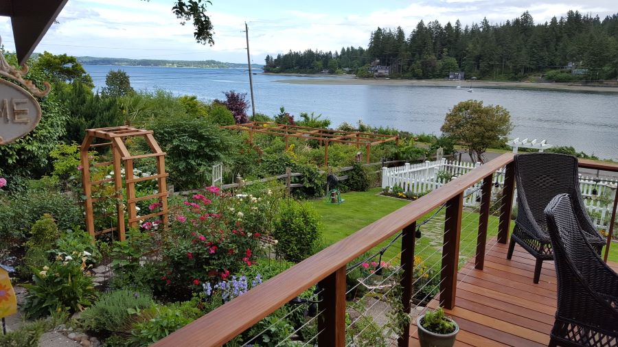 view of the garden and bay view