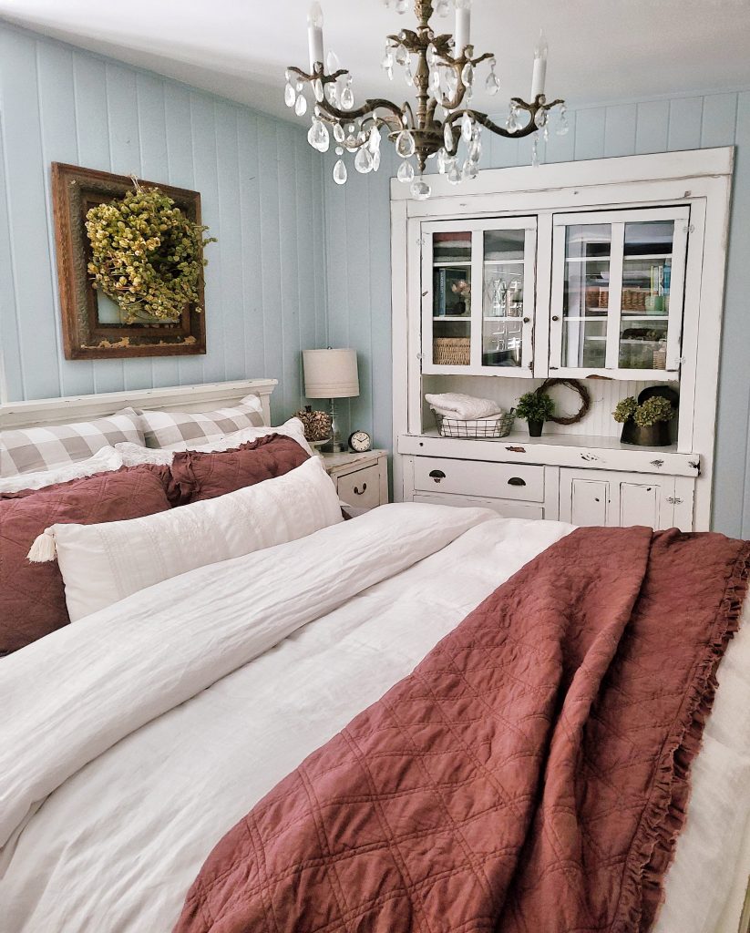 vintage fall bedroom