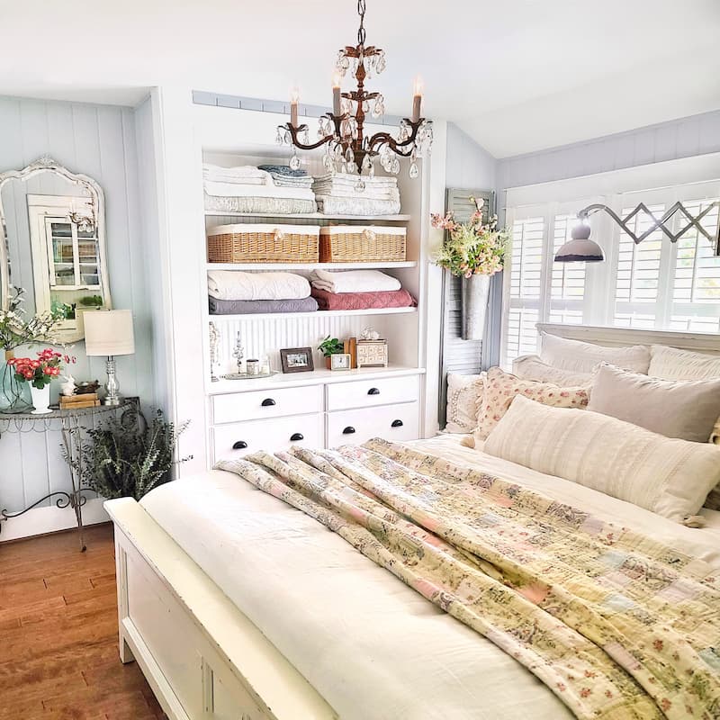 Spring cottage small bedroom retreat