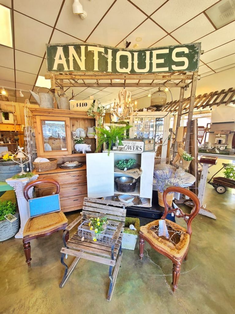 Saltwater Vintage store in Poulsbo, WA