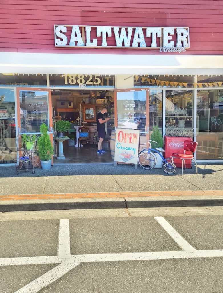Saltwater Vintage shop