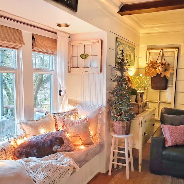 Christmas cottage style living room window seat