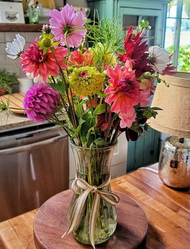 summer flower mix in vase