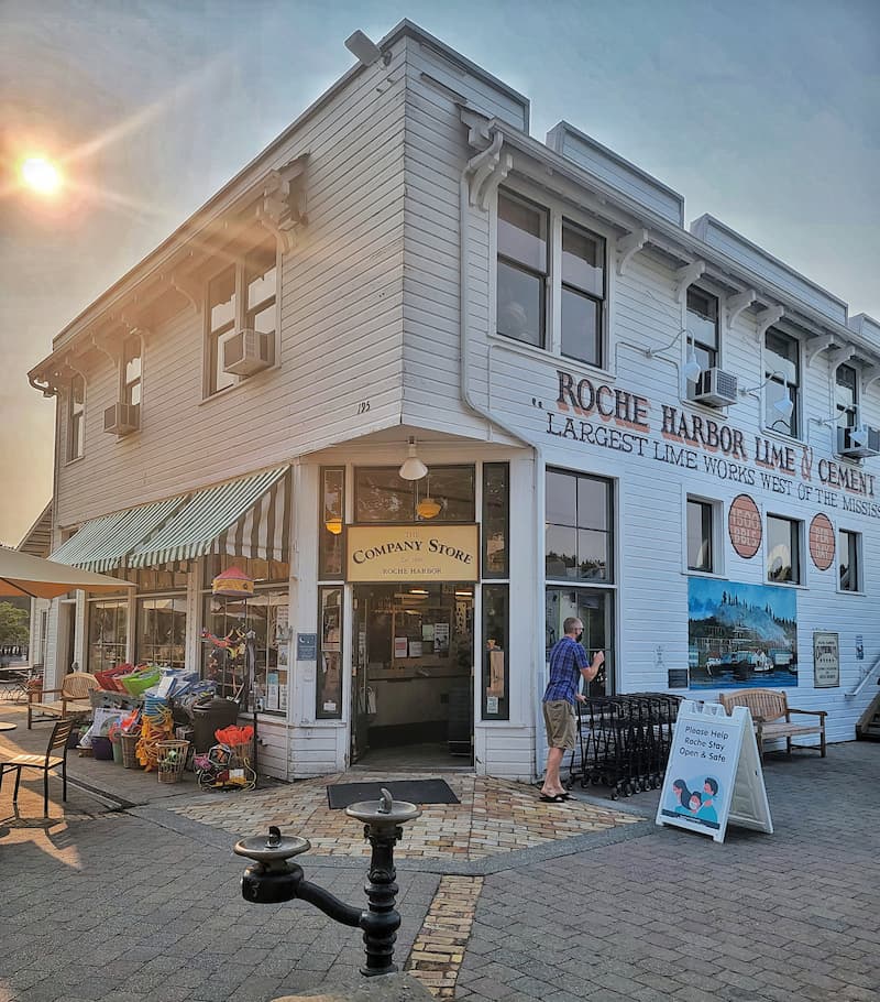 Roche Harbor store