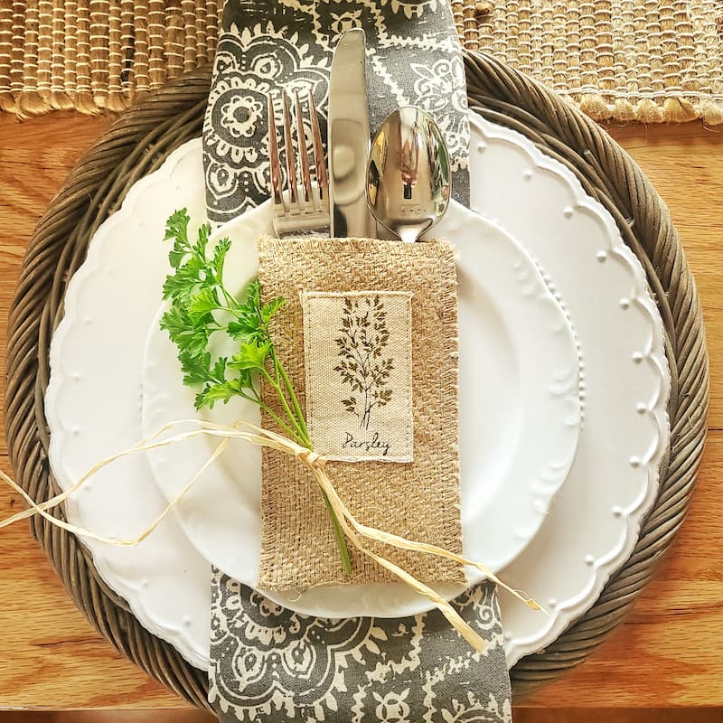 parsley silverware pocket table setting