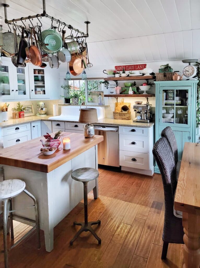 vintage cottage Christmas kitchen