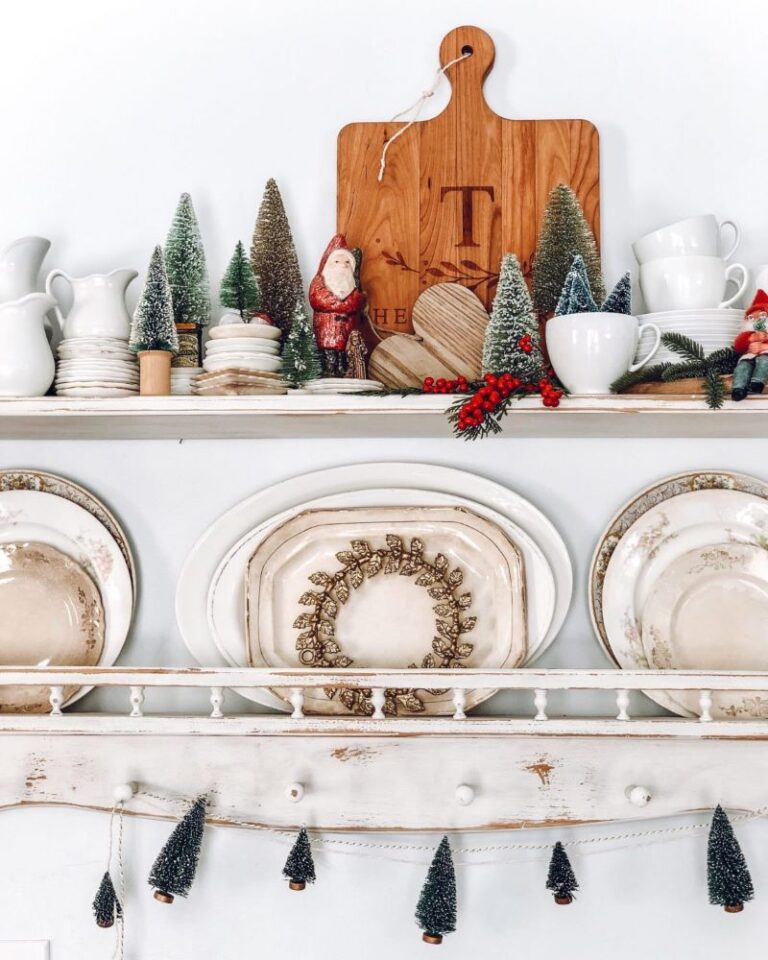 14 Wonderful Ways to Use Vintage Finds in Your Christmas Decor ...