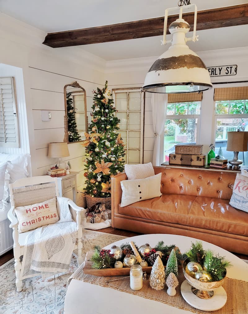 vintage cottage Christmas living room