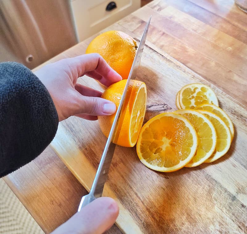 cutting oranges