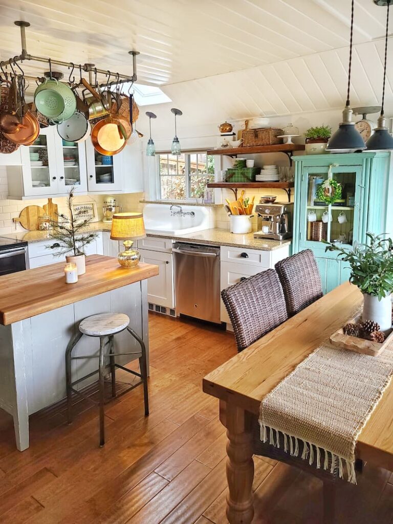 winter cottage style kitchen