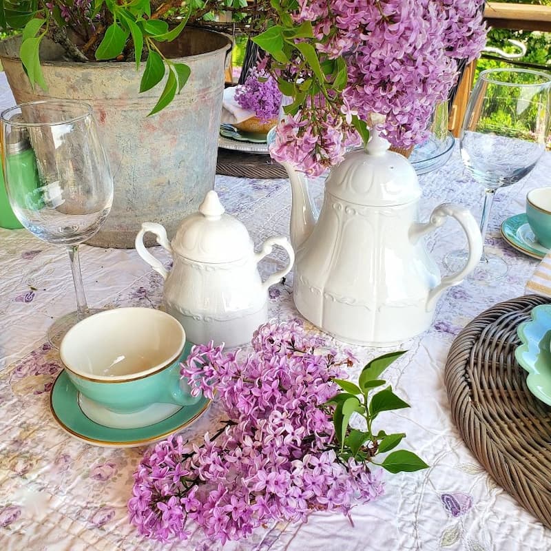 vintage tabletop decor tea set and lilacs