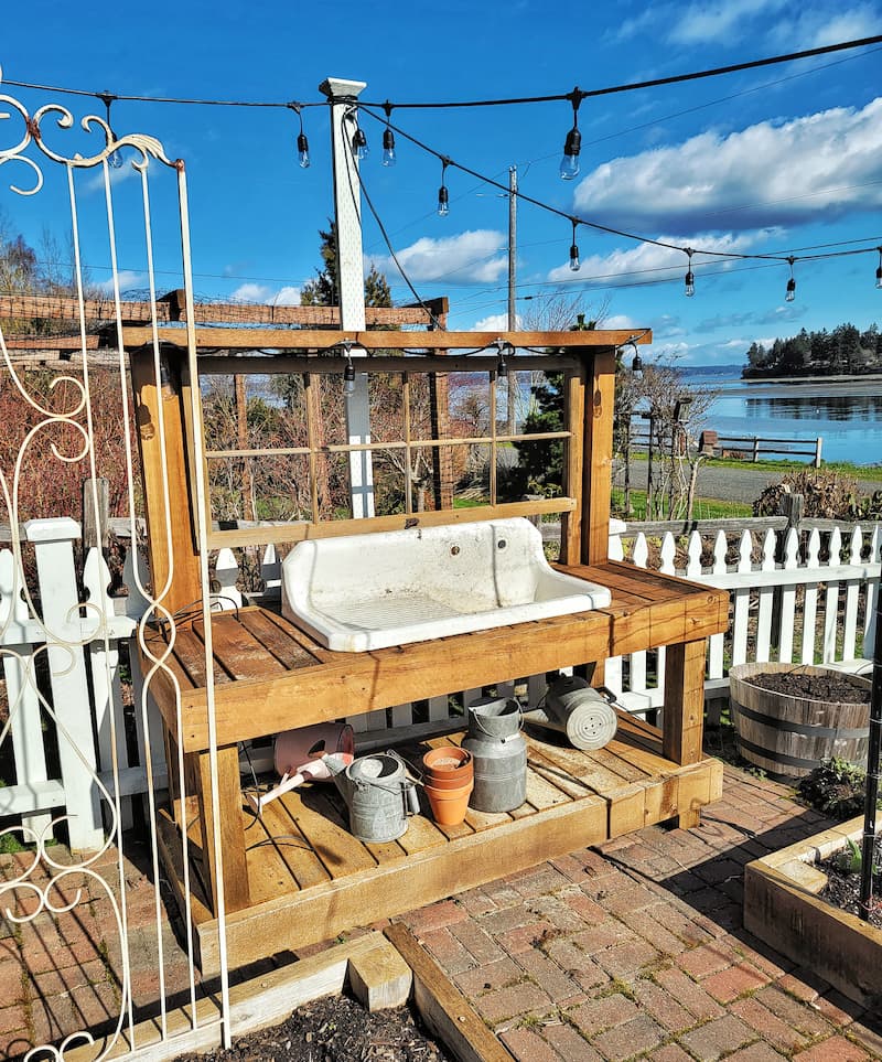vintage farmhouse sink in potting table