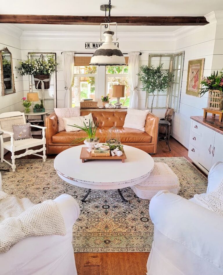 Celebrating Spring With a Cheerful Cottage Style Home Tour - Shiplap ...