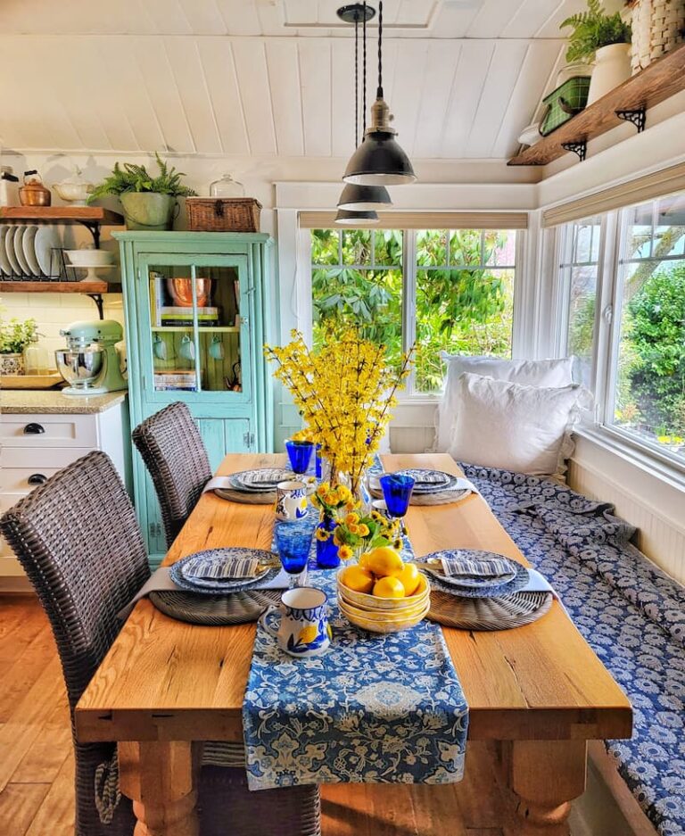 Create a Blue and Yellow Bright and Colorful Table for Spring