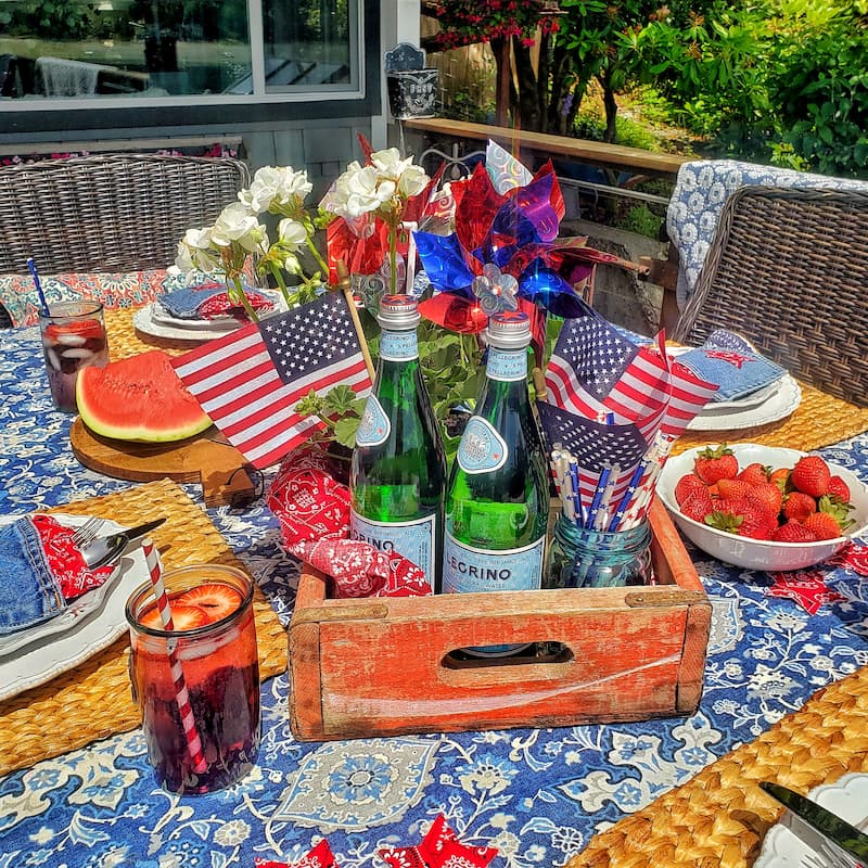 outdoor patriotic tablescape ideas