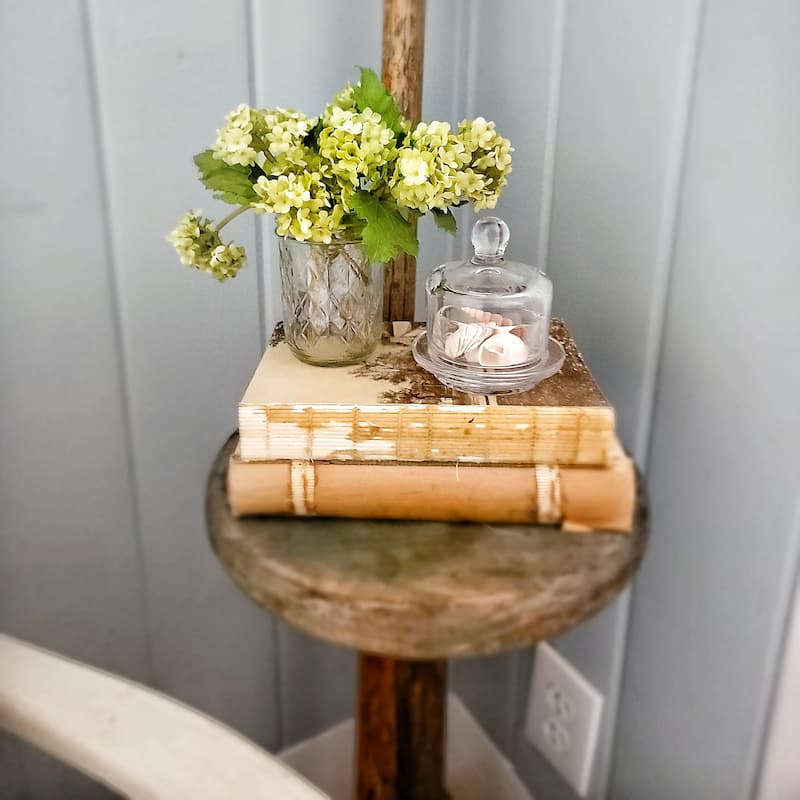 wooden stool with summer decor