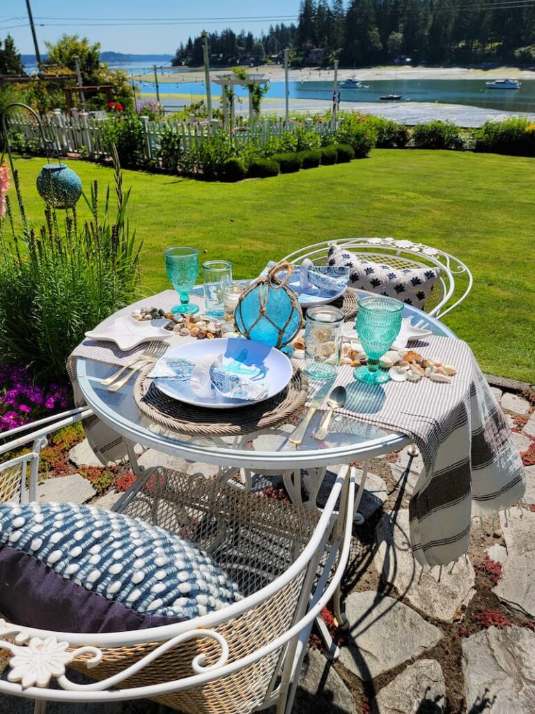 Outdoor patio coast style tablescape