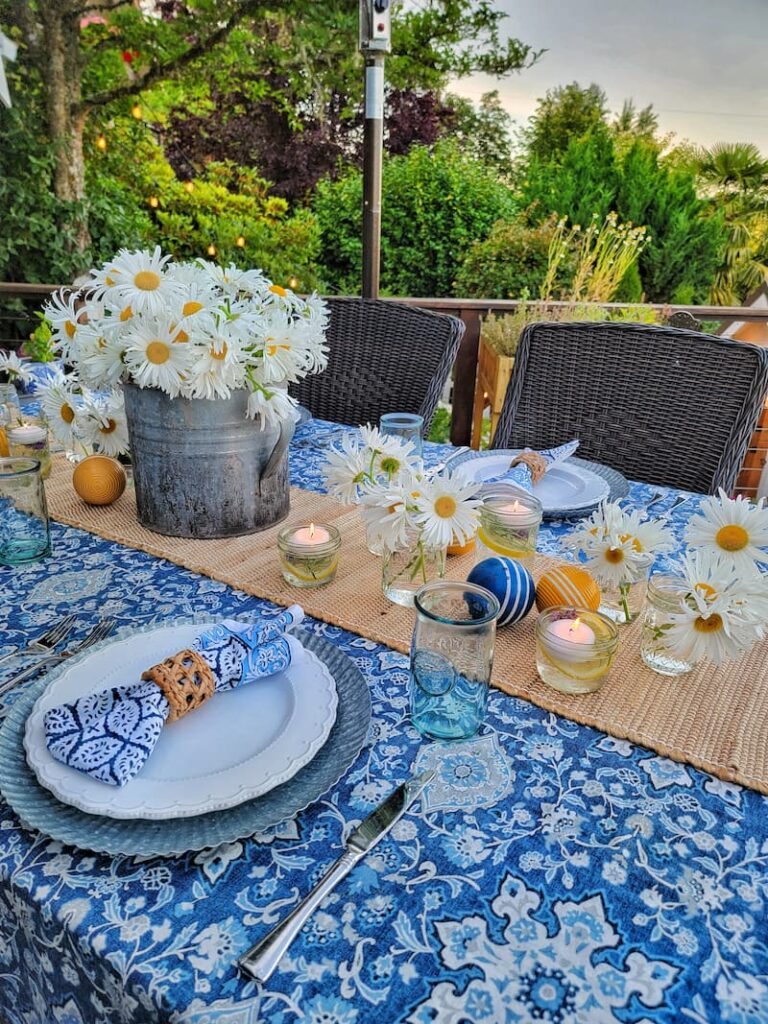 quick and easy summer barbeque tablescape