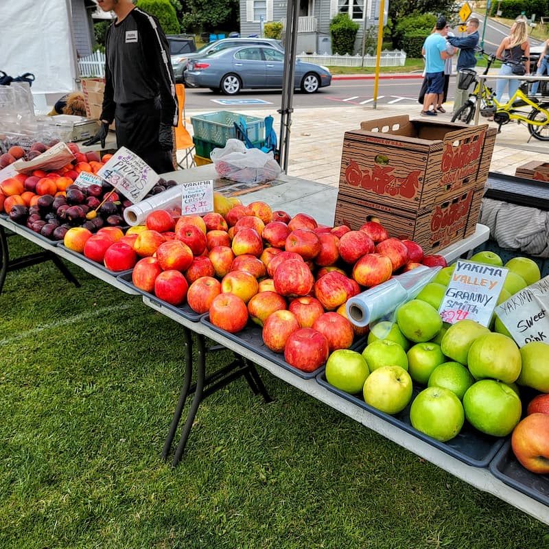 Gig Harbor Farmers Market fruits