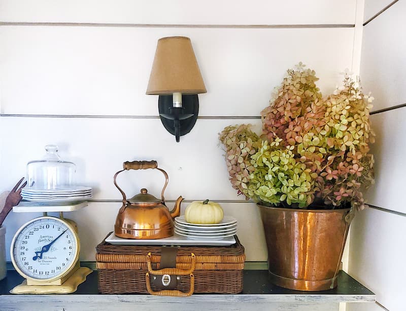 creating a cozy fall kitchen: fall vignette