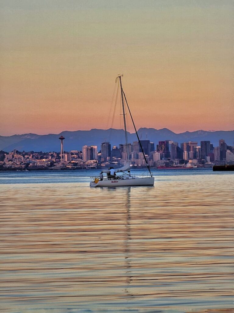 sailboat and the Seattle skyline