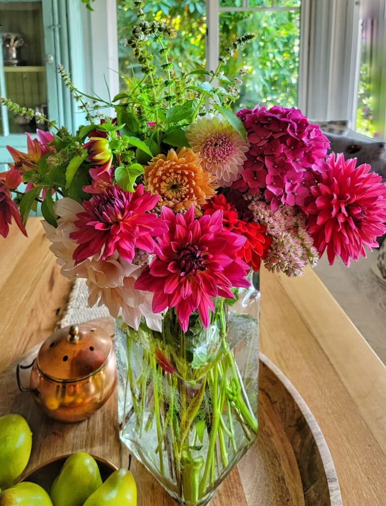 fall flower arrangement with dahlias