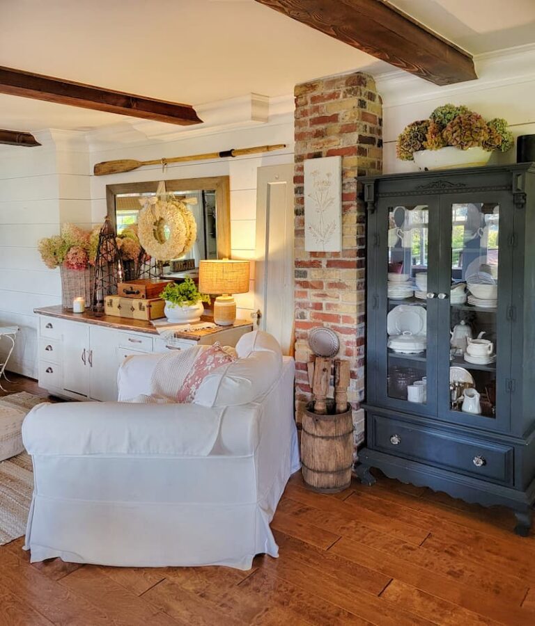 Fall Fresh Seasonal Home Tour with Cozy Cottage Style Touches - Shiplap ...
