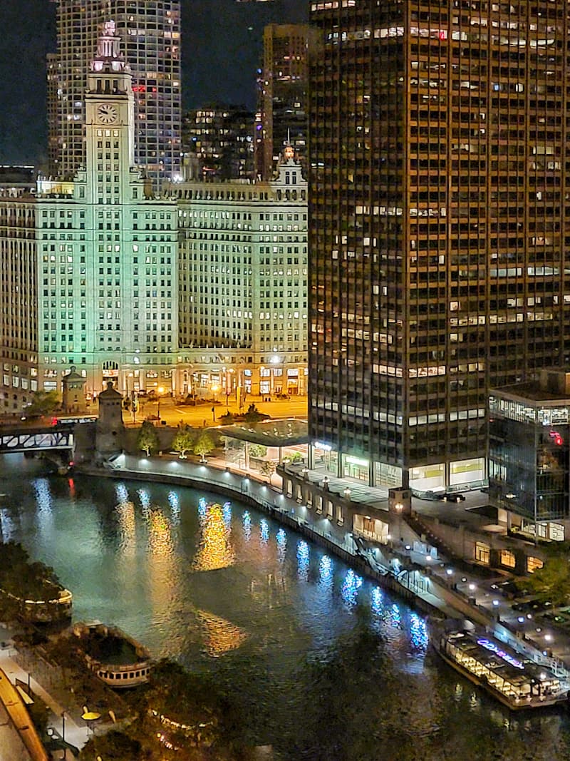 evening view of Chicago from the Swissotel