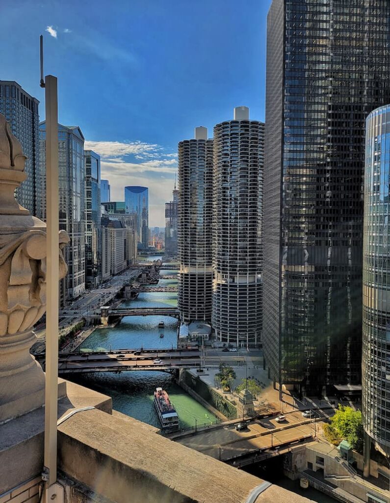 view from London House rooftop in Chicago