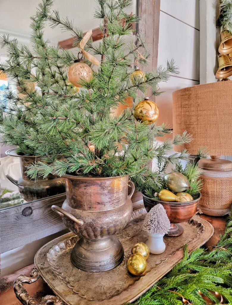 Cottage Christmas decor ideas: silver accessories and greenery