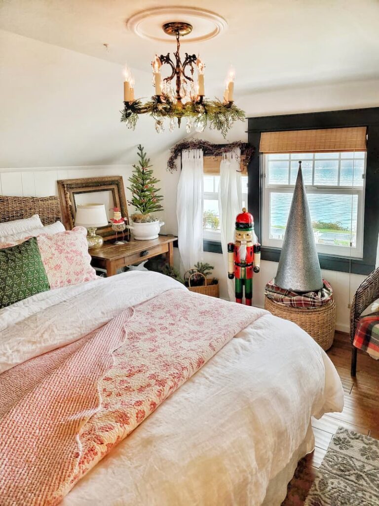 planning Christmas in July: holiday guest room