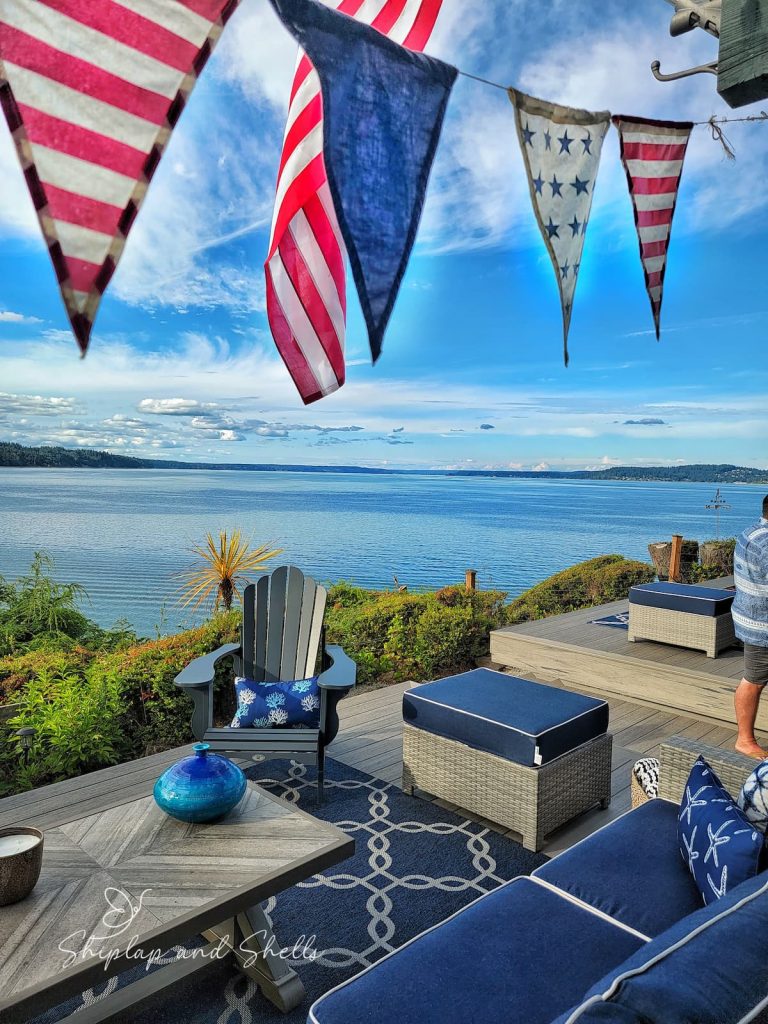 4th of July patriotic outdoor decorating