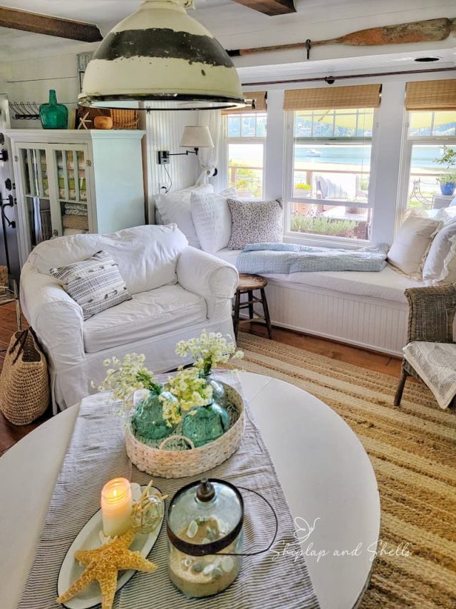 Small Beach Cottage Decorating Ideas With Coastal Charm - Shiplap and ...