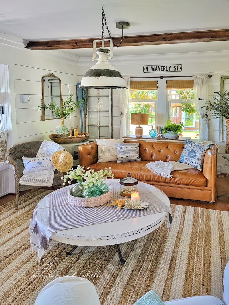 Small Beach Cottage Decorating Ideas With Coastal Charm Shiplap and