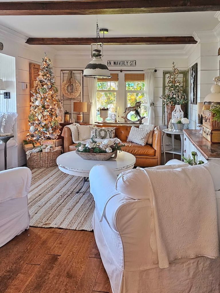 Green and white Christmas decor: living room decorated for the holidays