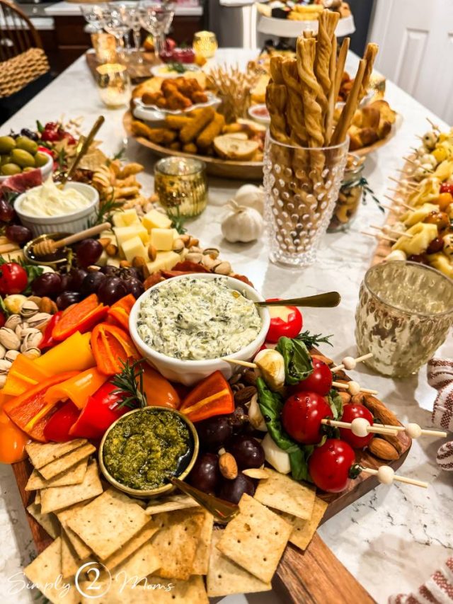 Christmas Charcuterie Board Ideas For Your Holiday Party - Shiplap and ...