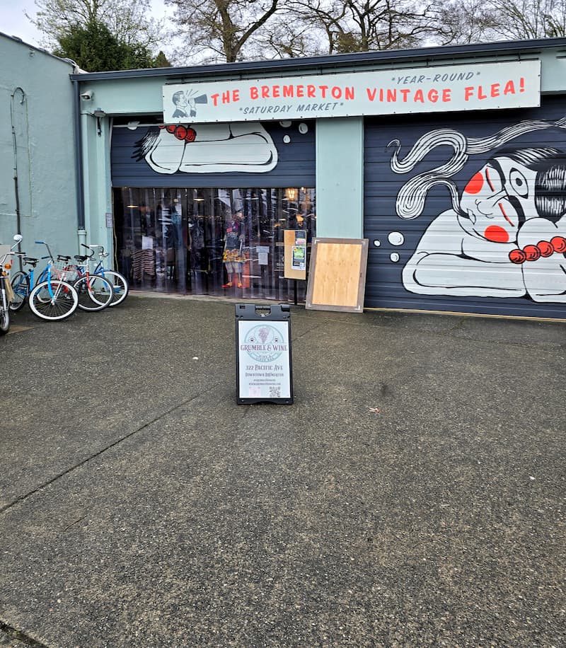 The Bremerton Vintage Flea Market entrance