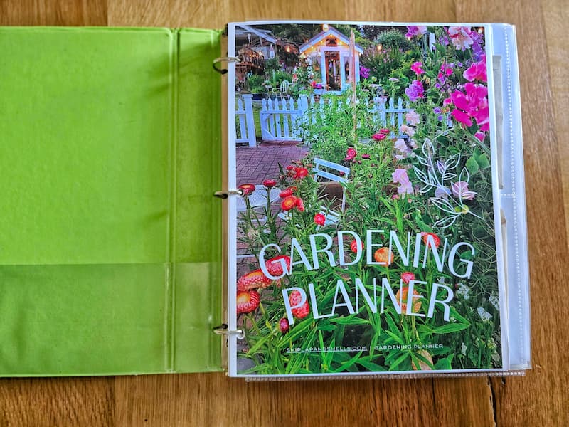 garden planner in a 3-ring binder