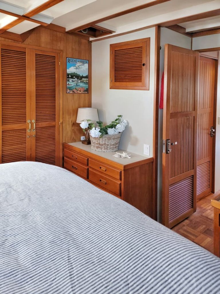  interior boat tour stateroom