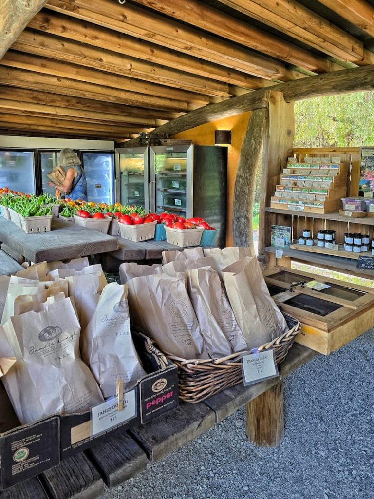 Stowel Lake Farm Stand