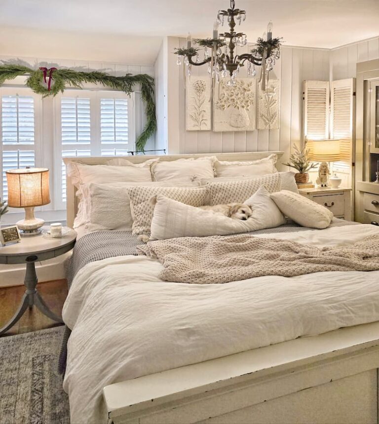 Cozy Christmas Bedroom Ideas To Try This Holiday Season