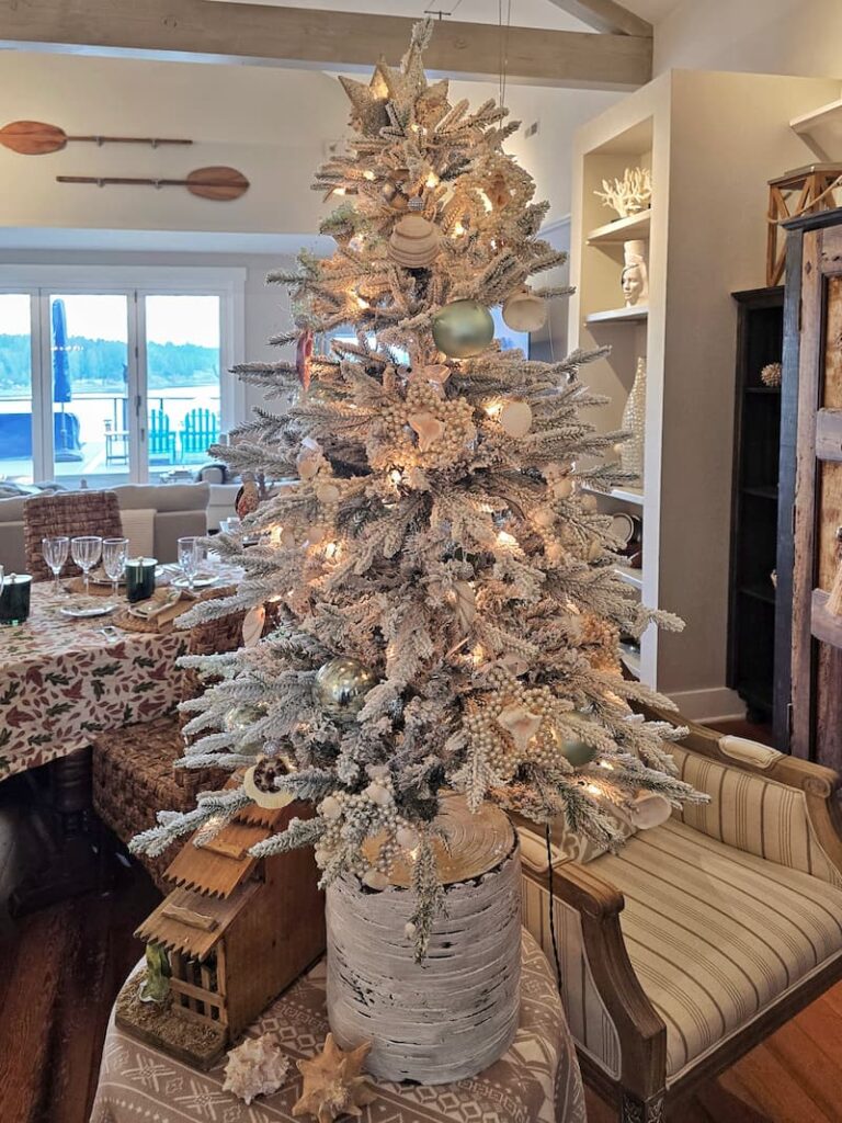 coastal Christmas tree