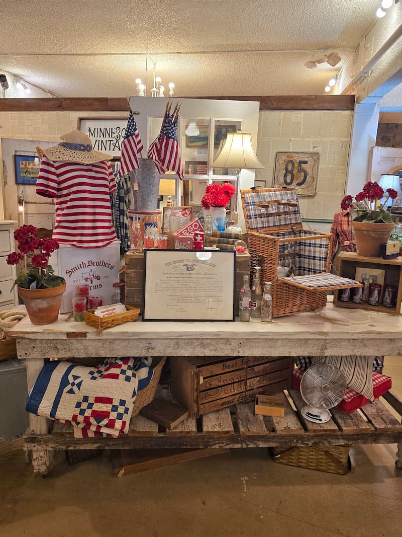 Add Timeless Style to Your Home with Vintage and Antique Decor ...