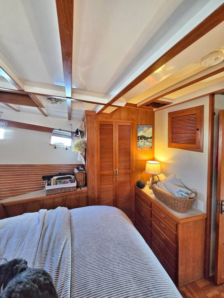 stateroom on the boat