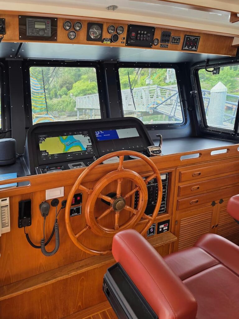 pilot house helm station: interior boat tour