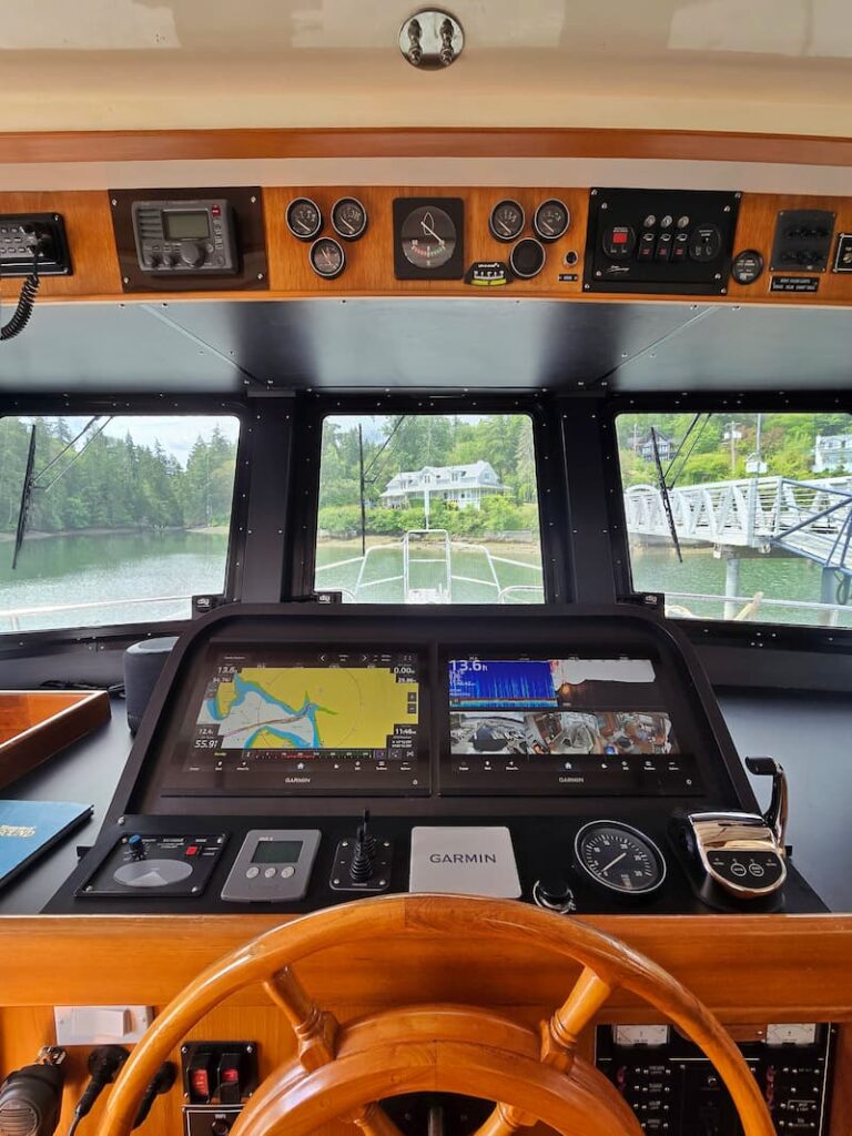pilot house helm station: interior boat tour