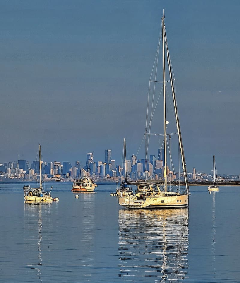 boats in front of the Seattle skyline in Seattle