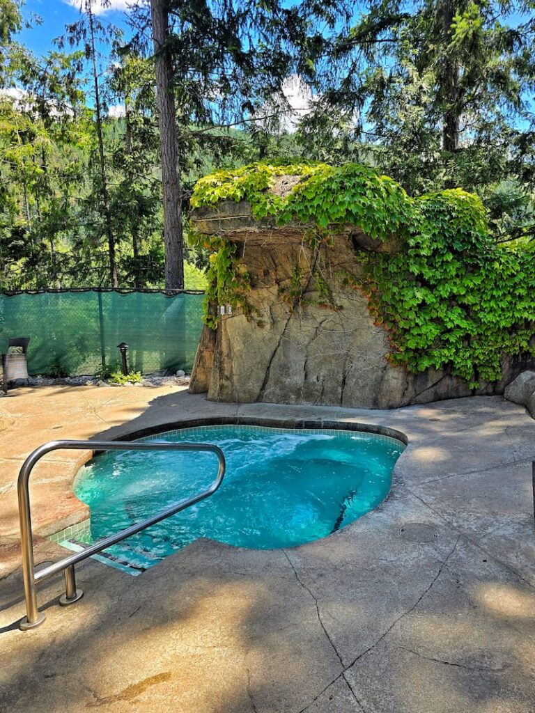 the jacuzzi at The Painted Boat Spa