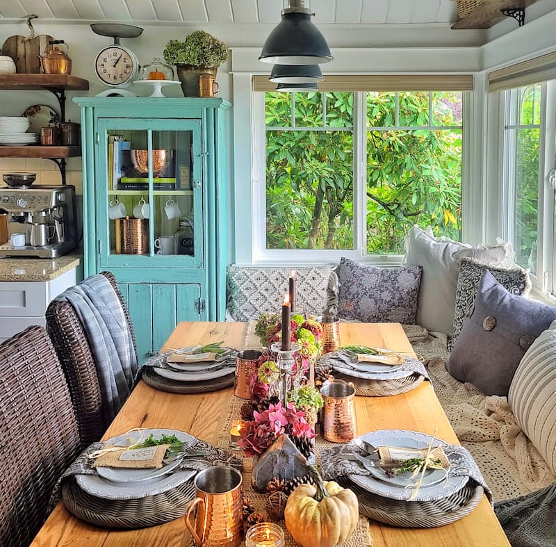 Fall tablescape in kitchen deocrated for fall